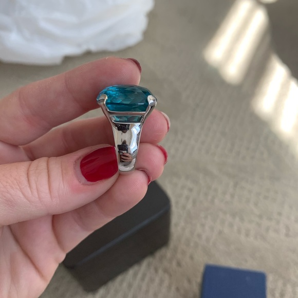 Swarovski Blue Crystal Cocktail Ring - Picture 2 of 3